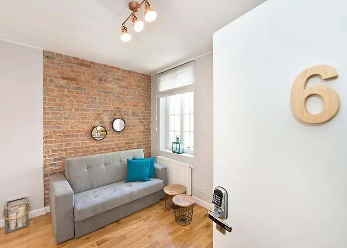 Navy Group - Port Homestay szállás *